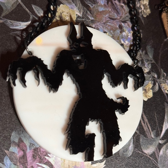 Kreepsville Wolfman/Howl at the Moon Necklace - Picture 2 of 4